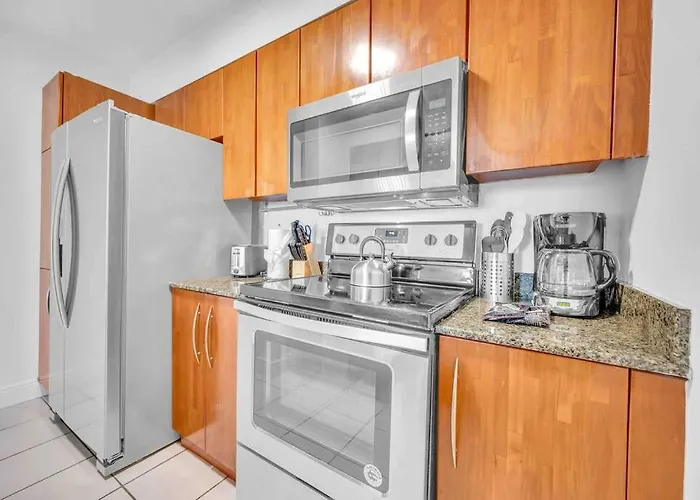 Central Ocean View 3 Bedrooms In Miami W Parking